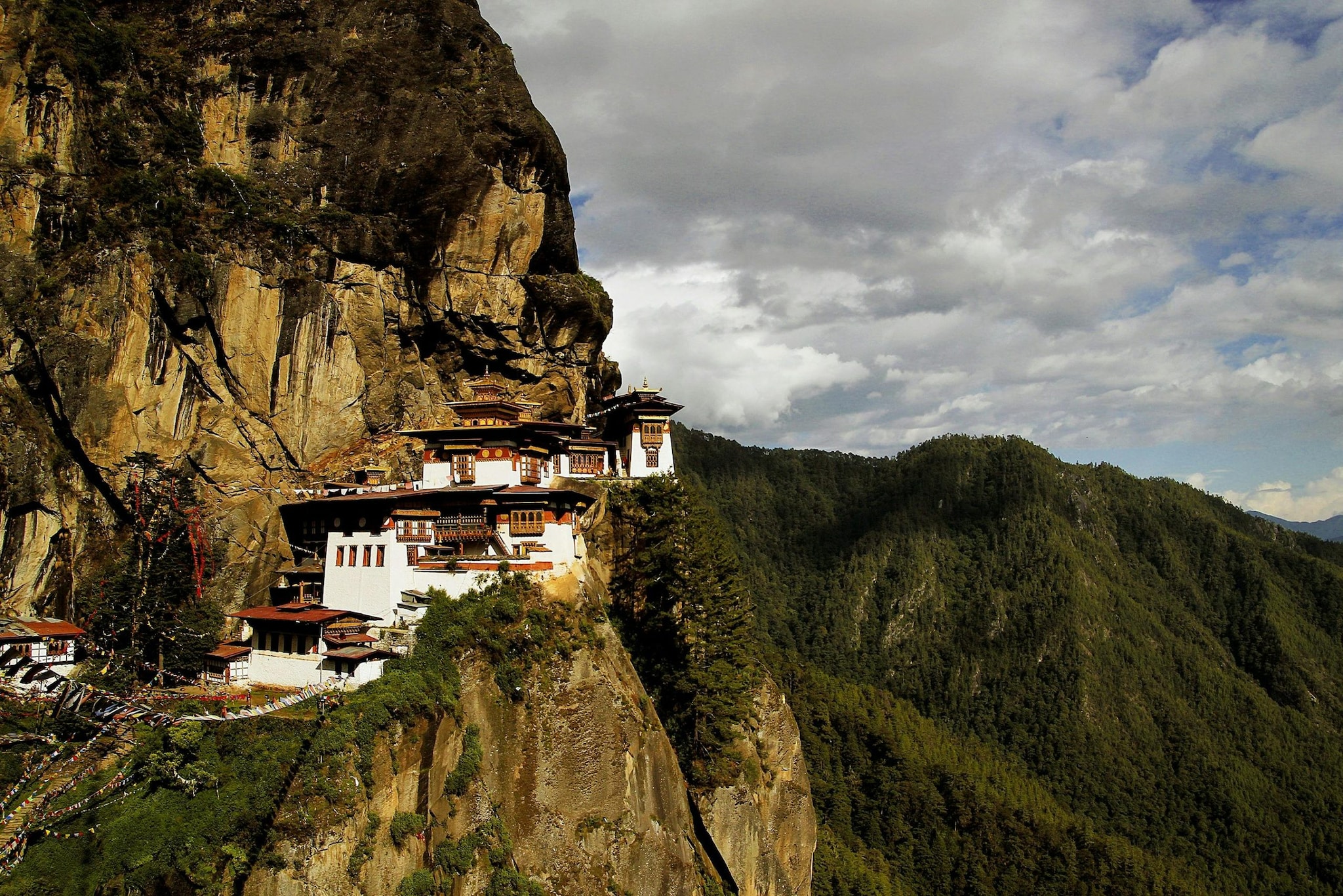 Bhutan: Bhutan, the Himalayan kingdom of happiness, offers adventure with a spiritual twist. In 2026, trekking routes like the Snowman Trek challenge even seasoned hikers. Beyond mountains, Bhutan’s monasteries, festivals, and focus on Gross National Happiness provide unique cultural immersion. Its strict tourism policies preserve authenticity, ensuring that every adventure here feels both meaningful and transformative.