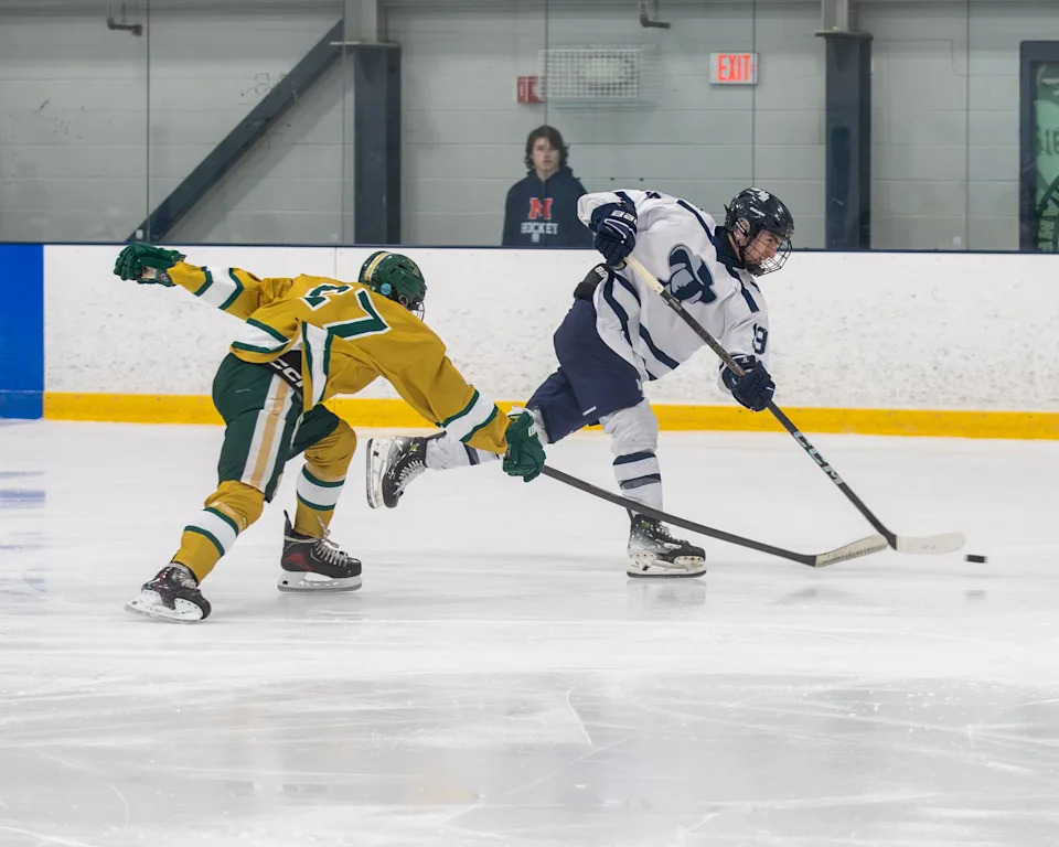 Pierce Andrian (19), Moses Brown boys hockey, Jan. 9, 2026